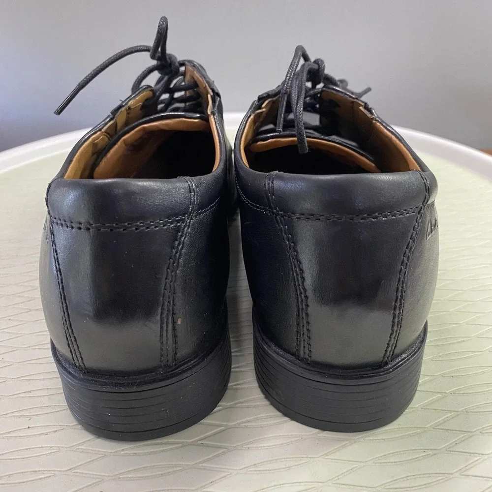 Ckarks Men's Tilden Walk Oxford Loafer. Black Leather Dress Shoes‎ Sz. US 9
